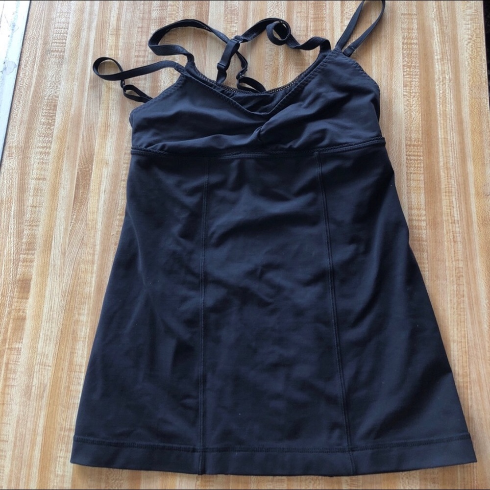 Lulu tank! Built in bra.